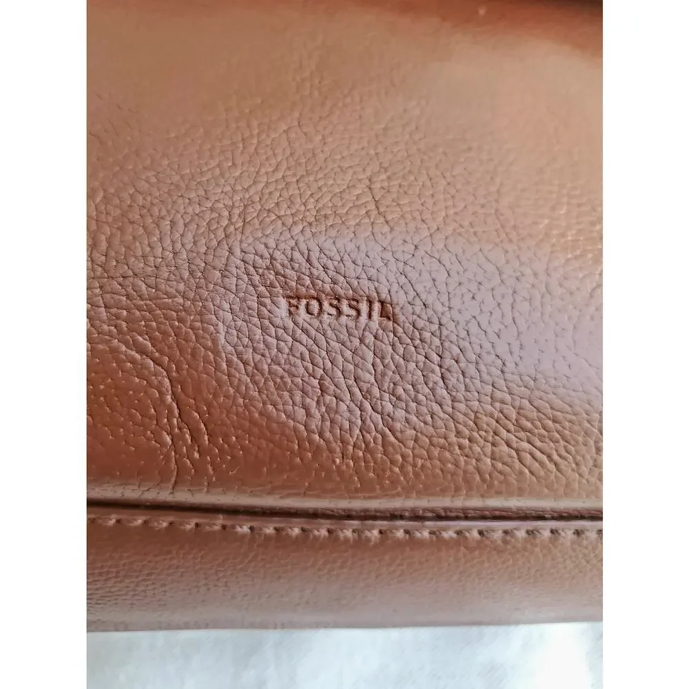 Restored Vintage Fossil Crossbody - Picture 7 of 7